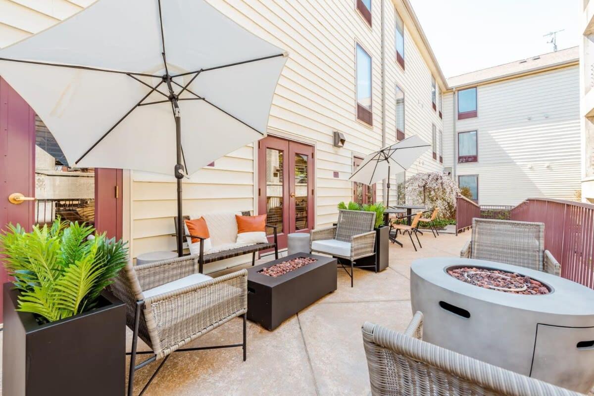 Cozysuites Cwe King Suite With Parking! Tower Grove Bagian luar foto