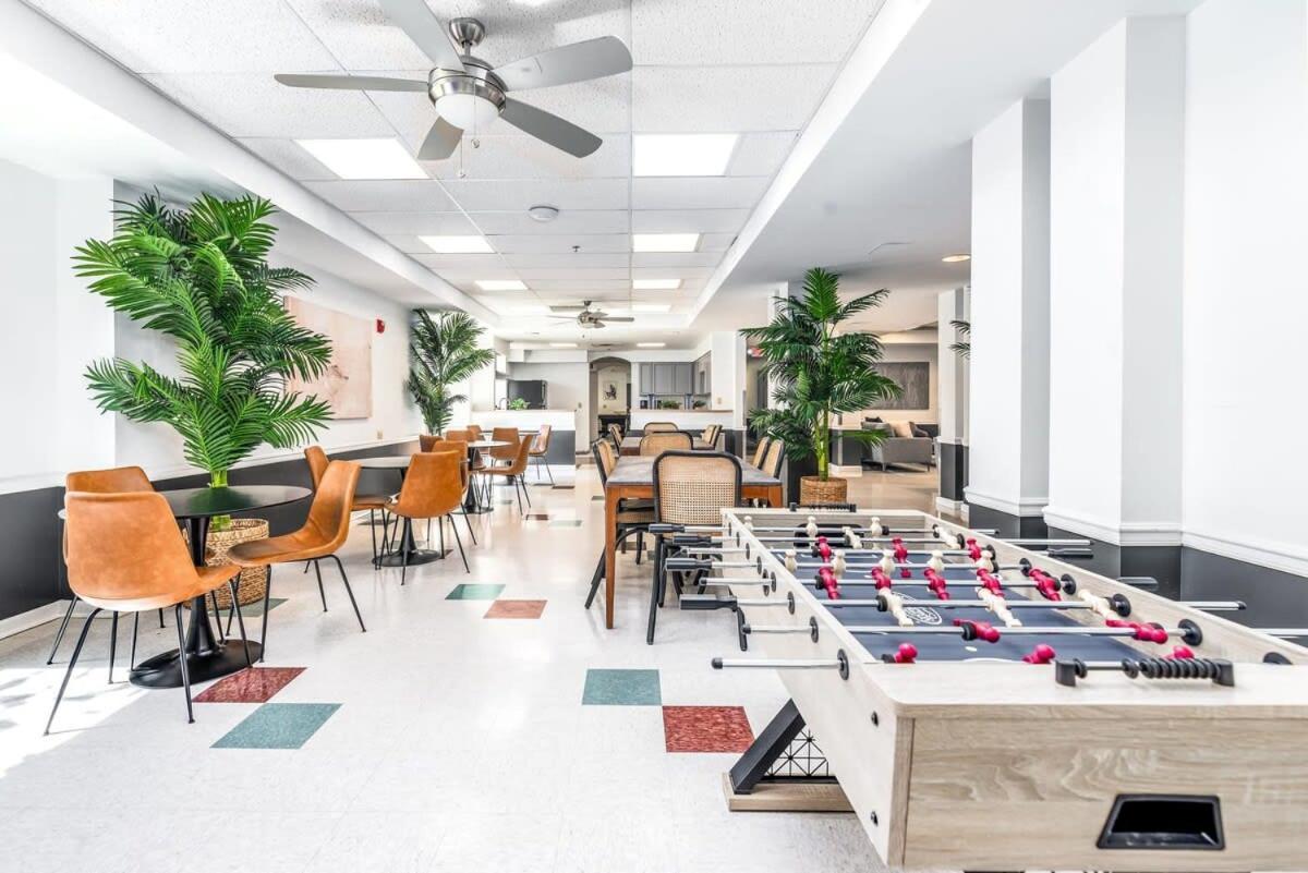 Cozysuites Cwe King Suite With Parking! Tower Grove Bagian luar foto